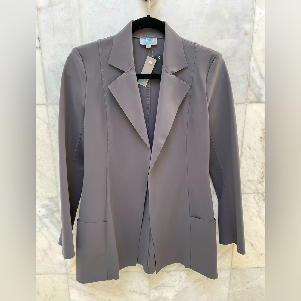 M2057 blazer